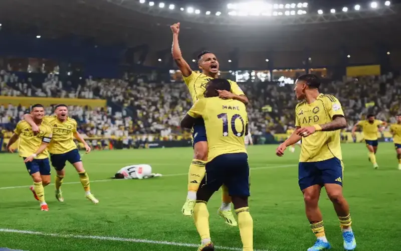ماذا يحتاج النصر للتتويج بالدوري السعودي أمام الهلال اليوم؟